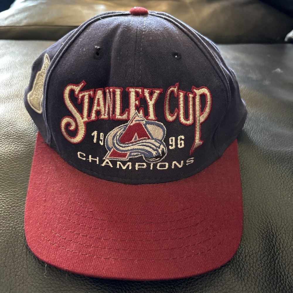 Vintage Detroit Red Wings Hat Cap Snap Back Mens Stanley Cup NHL Hockey 90s